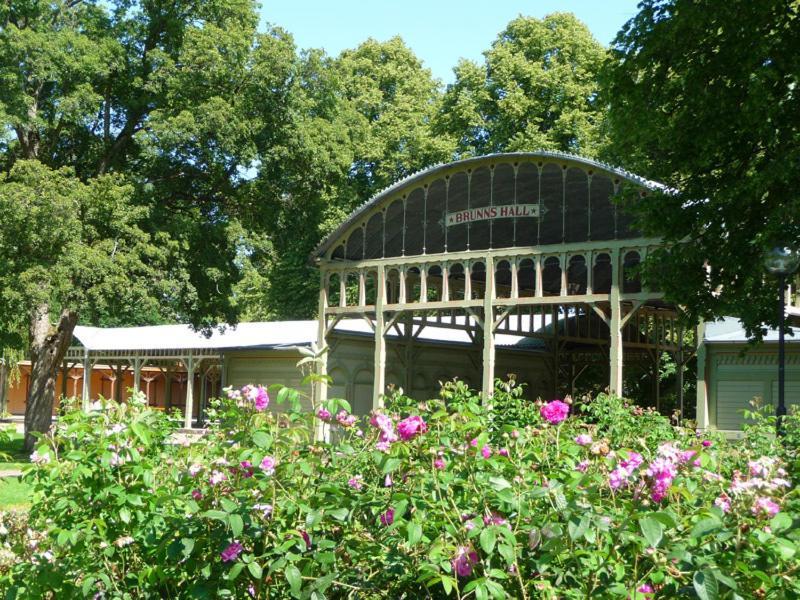 Cafe Mandeltartan B&B Villafloraviola Ronneby Eksteriør bilde